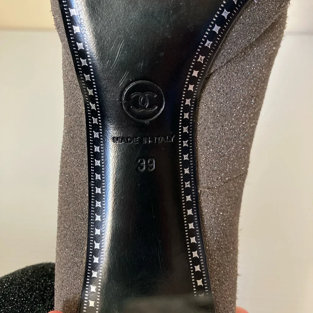 Chanel Charcoal Gray Sparkle Textured Black Cap Toe Platform Pump Heels size 39